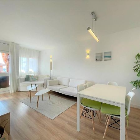 Apartamento Con Piscina Y Gran Terraza Con Vistas - Muy Cerca De La Playa, El Centro Y La Estacion Apartment Vilassar De Mar Exterior photo