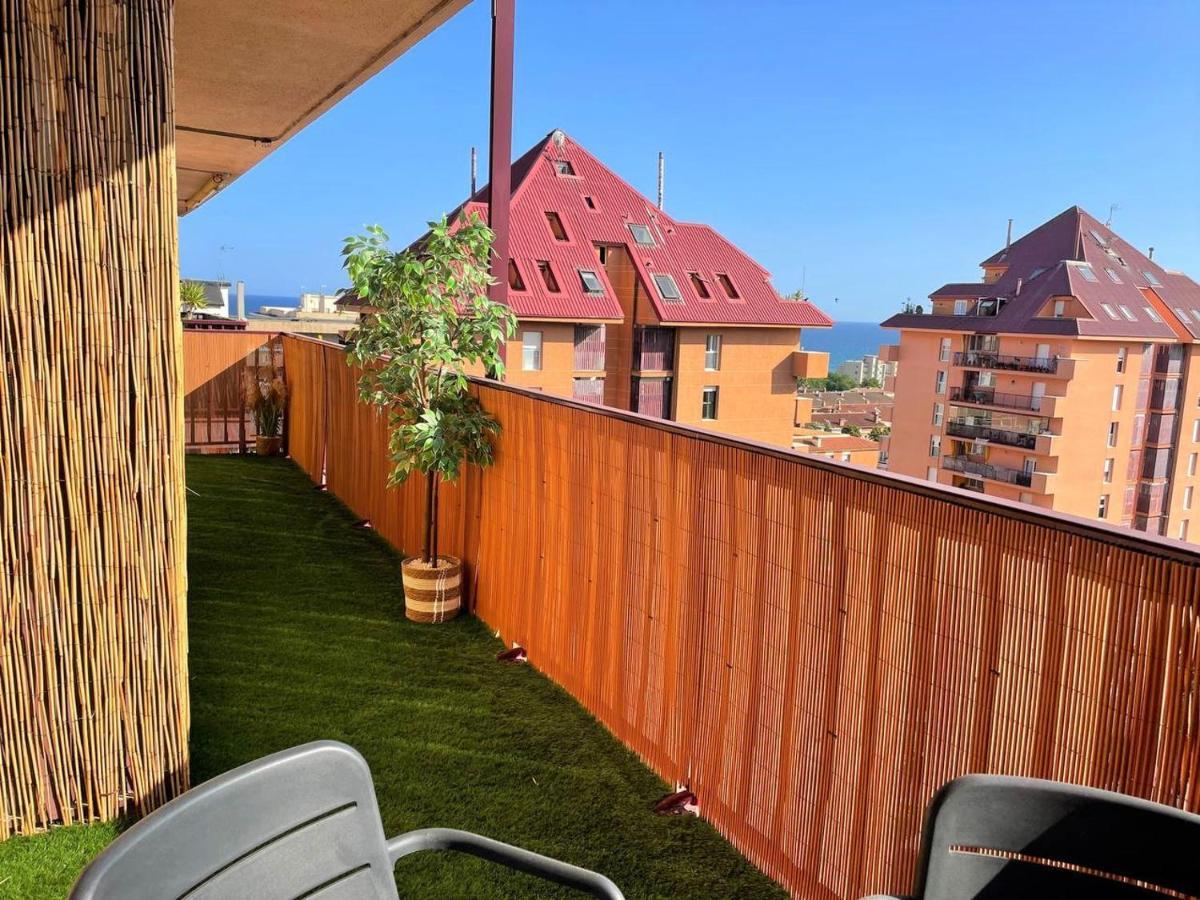 Apartamento Con Piscina Y Gran Terraza Con Vistas - Muy Cerca De La Playa, El Centro Y La Estacion Apartment Vilassar De Mar Exterior photo