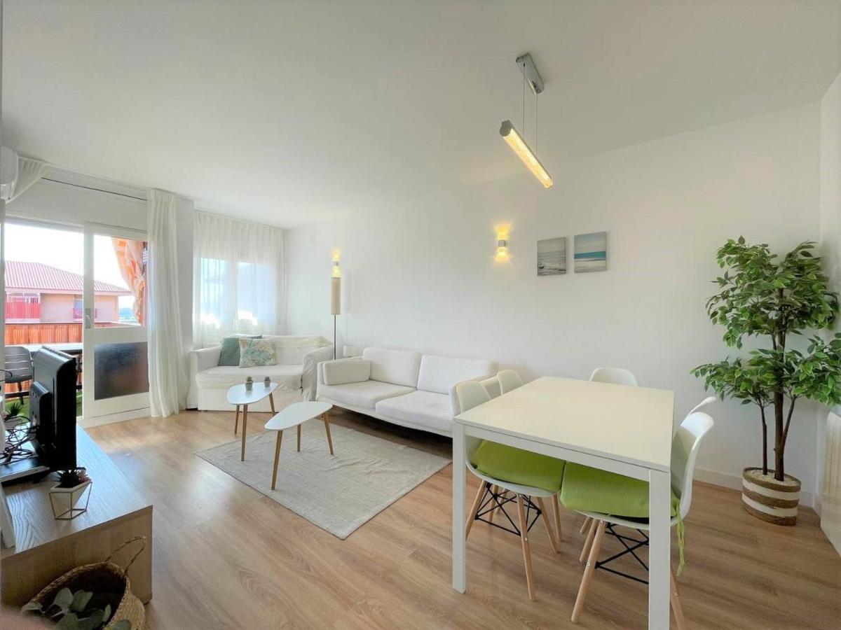 Apartamento Con Piscina Y Gran Terraza Con Vistas - Muy Cerca De La Playa, El Centro Y La Estacion Apartment Vilassar De Mar Exterior photo