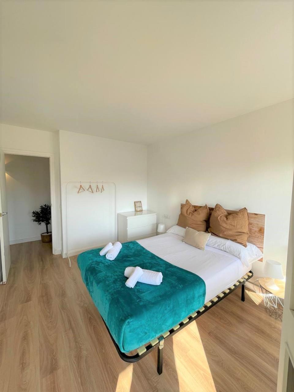 Apartamento Con Piscina Y Gran Terraza Con Vistas - Muy Cerca De La Playa, El Centro Y La Estacion Apartment Vilassar De Mar Exterior photo